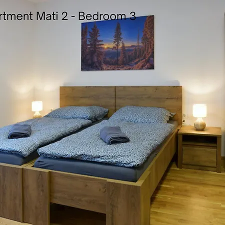 Amálkin Dvor Chalet Podbrezova