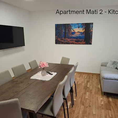 Amálkin Dvor * Podbrezova