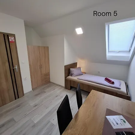 Amálkin Dvor * Podbrezova