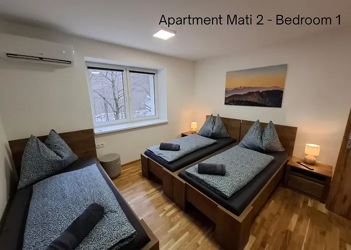 Amálkin Dvor Chalet Podbrezova